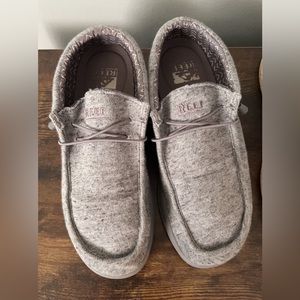 Reef men’s slip on shoes